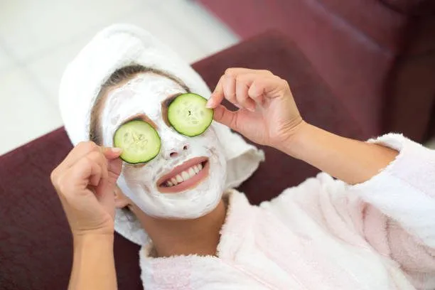 7 SURPRISING Benefits of Rubbing Cucumber on Face